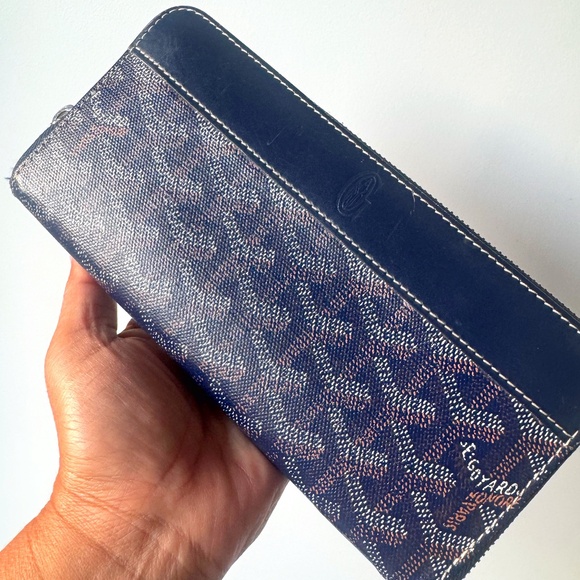 Goyard Wallet. AUTHENTIC
